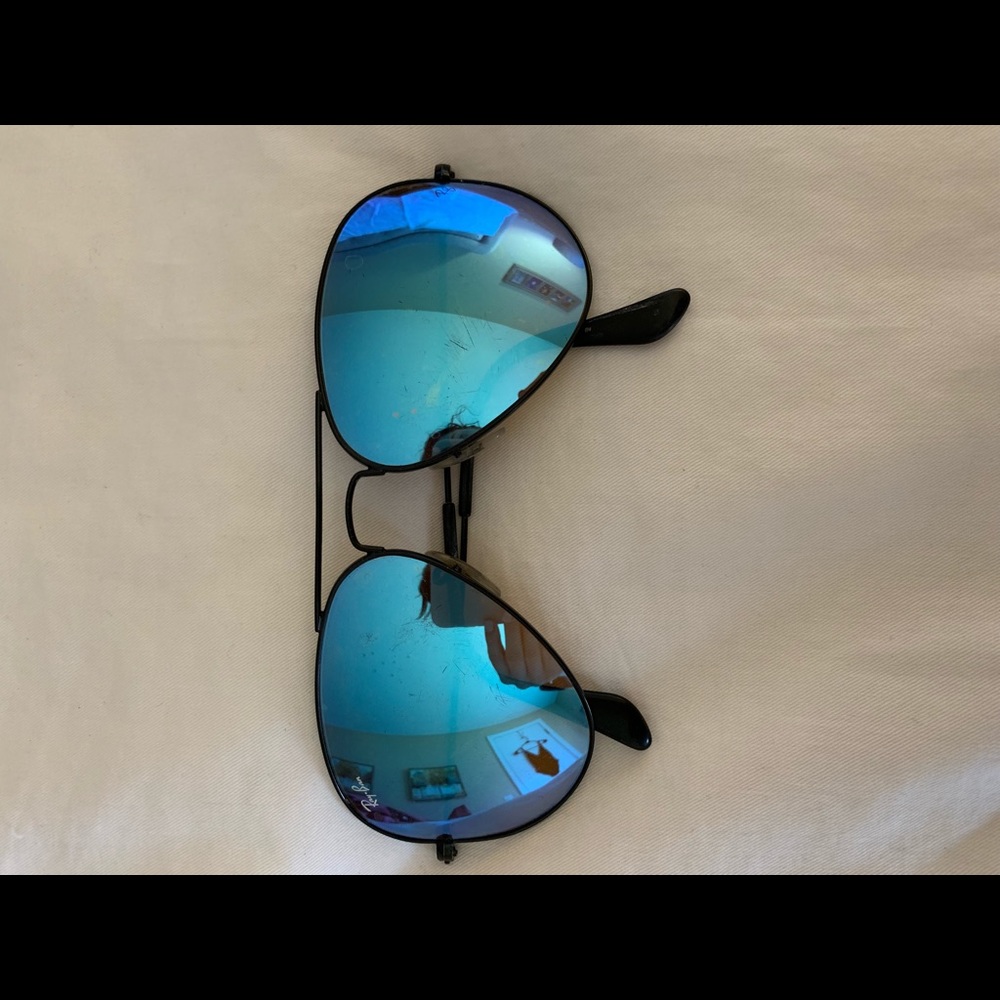 Blue Mirrored Ray Ban Aviators